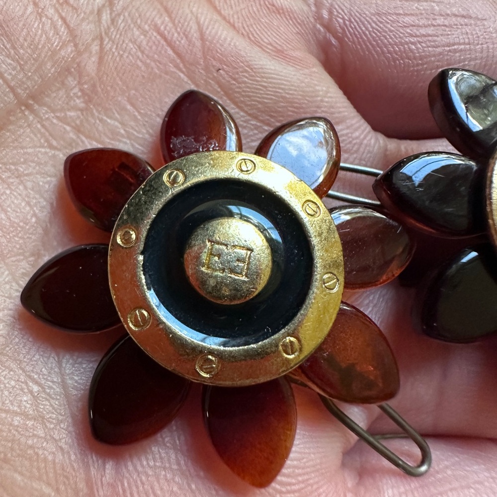 Vtg Auth Escada Gold and Brown Floral hair clips pair - Picture 2 of 10